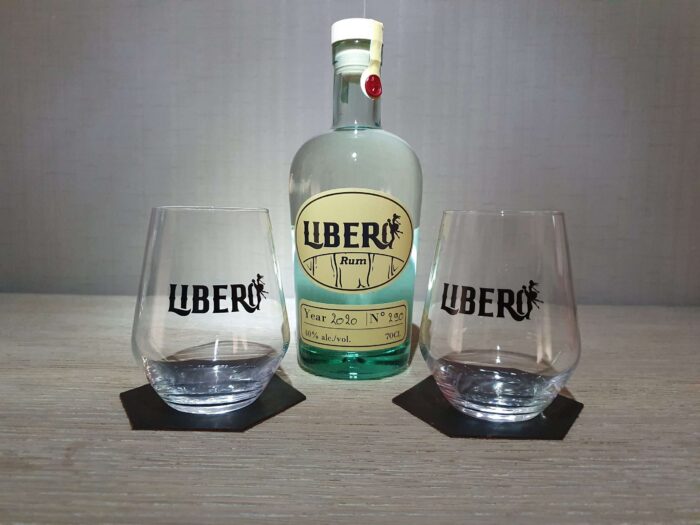 Libero-Rum-Crystal-white-glazen-scaled